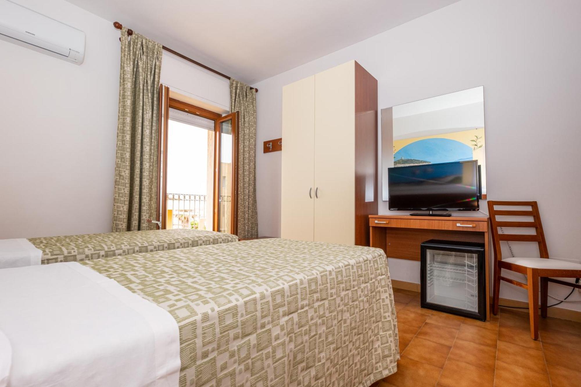 Hotel Il Gabbiano Alghero Luaran gambar